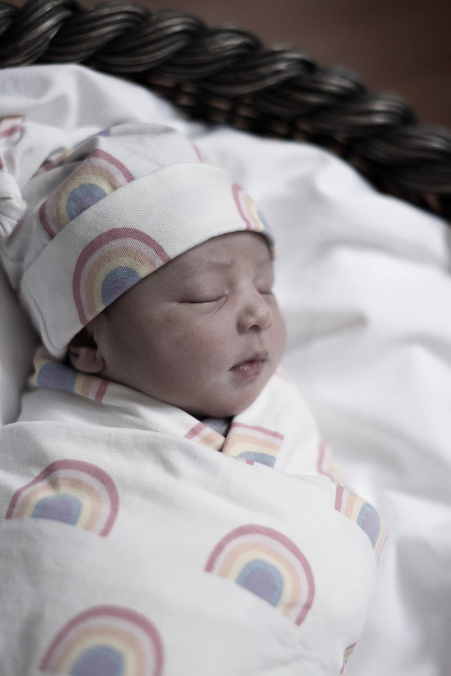 Newborn Weight Loss While Breastfeeding: What’s Normal and When to Get Help